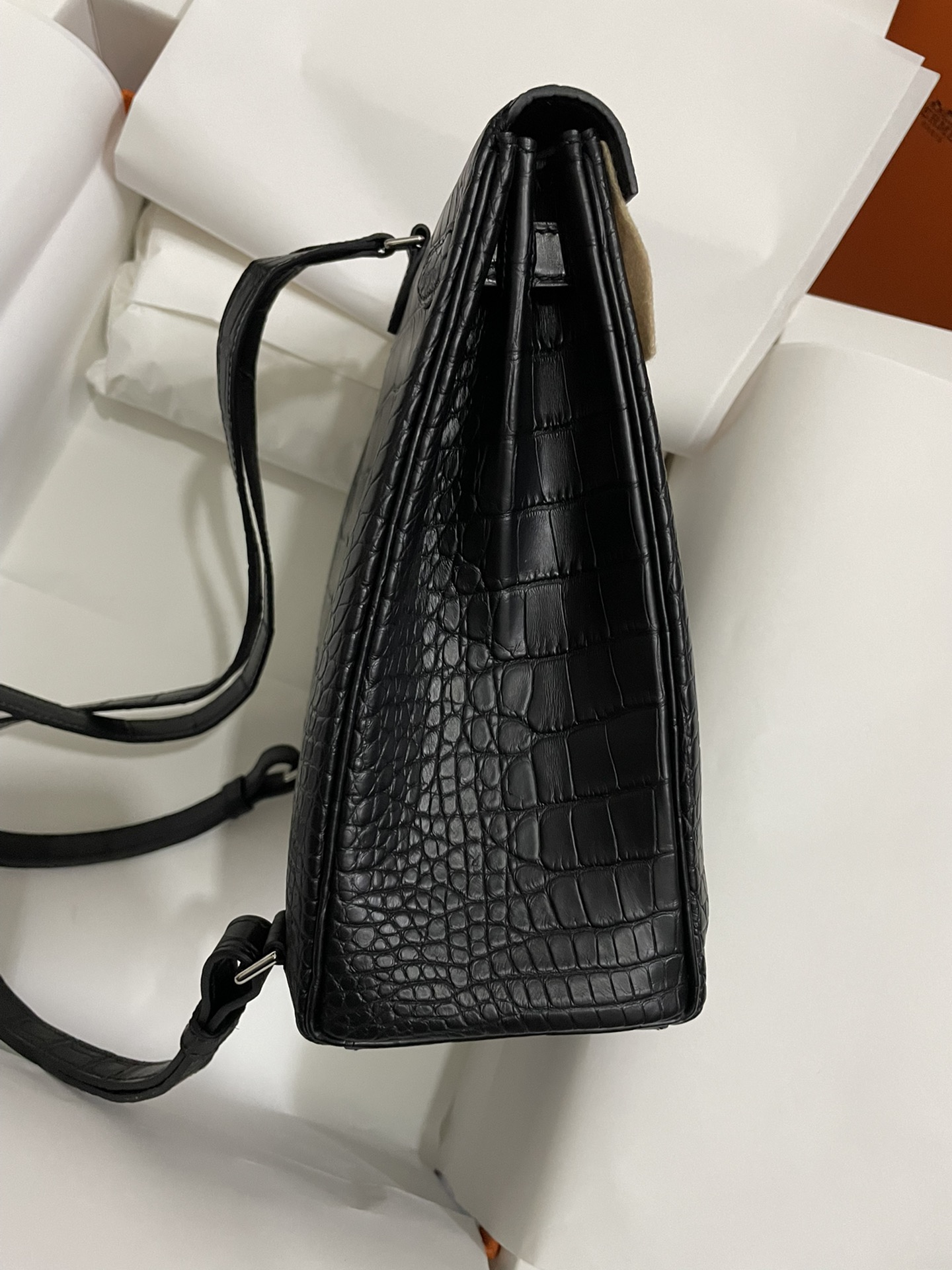 에르메스 켈리 아도 백팩 악어가죽 은장 블랙